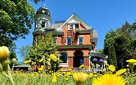 Edwards Waterhouse Inn
